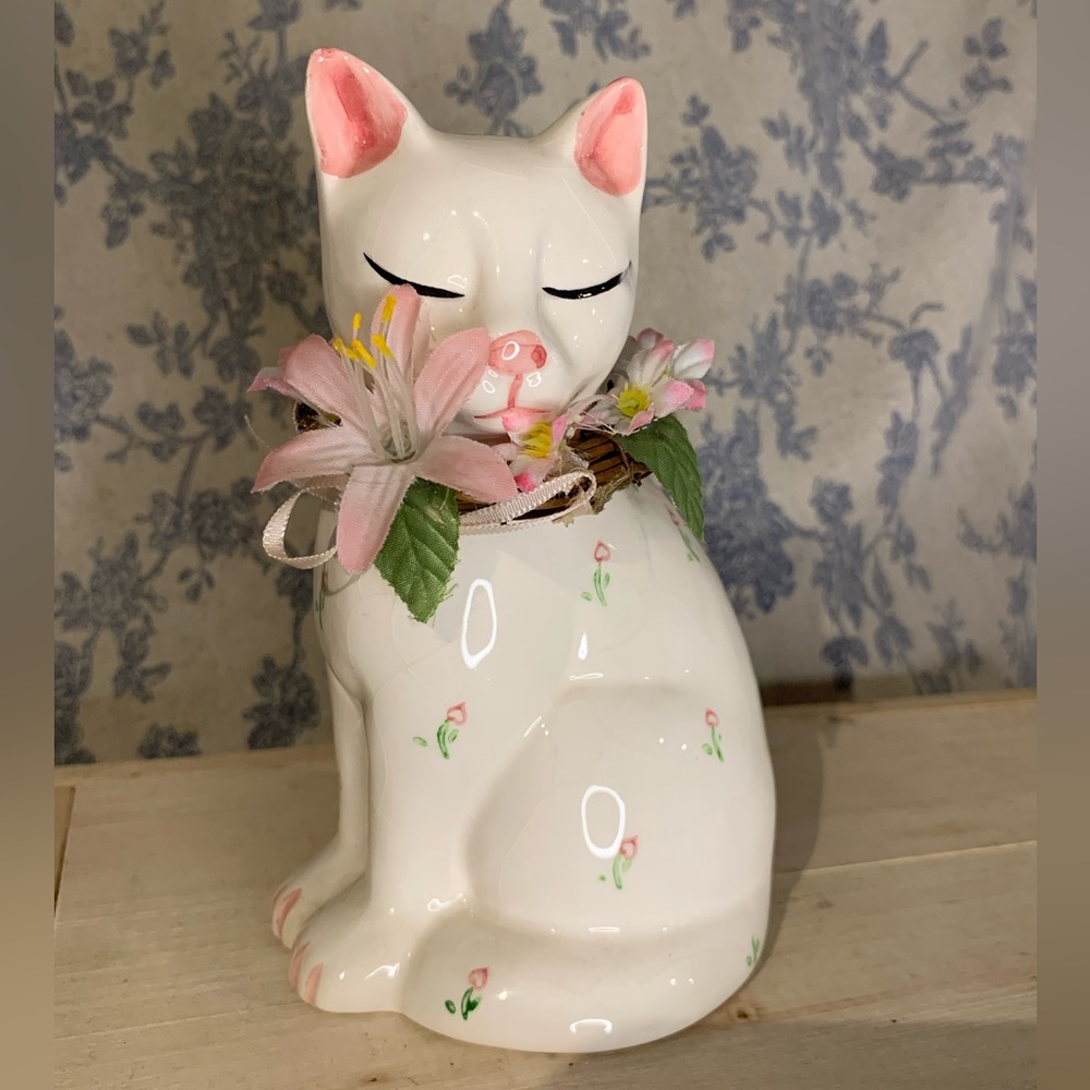 VTG 1988 Summit Exclusive Ceramic Cat w/ Floral Wreath Collar